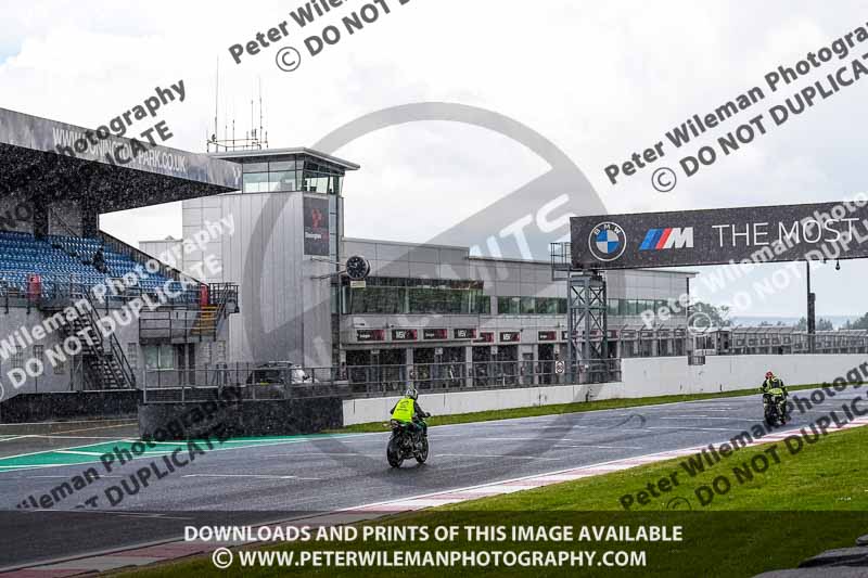 donington no limits trackday;donington park photographs;donington trackday photographs;no limits trackdays;peter wileman photography;trackday digital images;trackday photos
